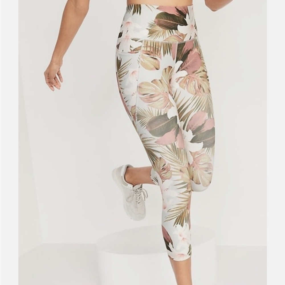 🌙OLD NAVY Active High Rise Elevate Side-Pocket Leggings🌙